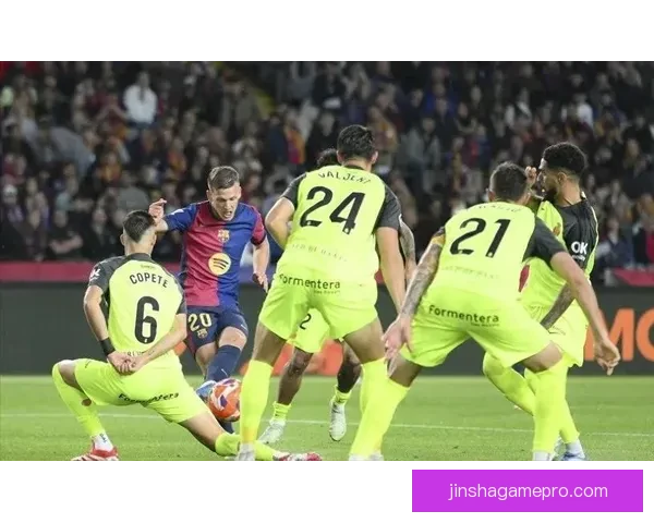 巴萨领先皇马7分占据西甲争冠主动 西人队已遭遇13轮不胜困境